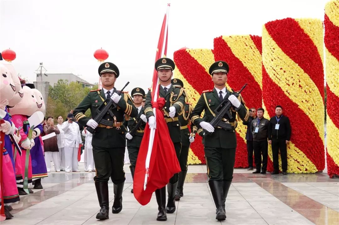 聚焦十四冬年轻选手创佳绩,十四冬赛场年轻选手创佳绩