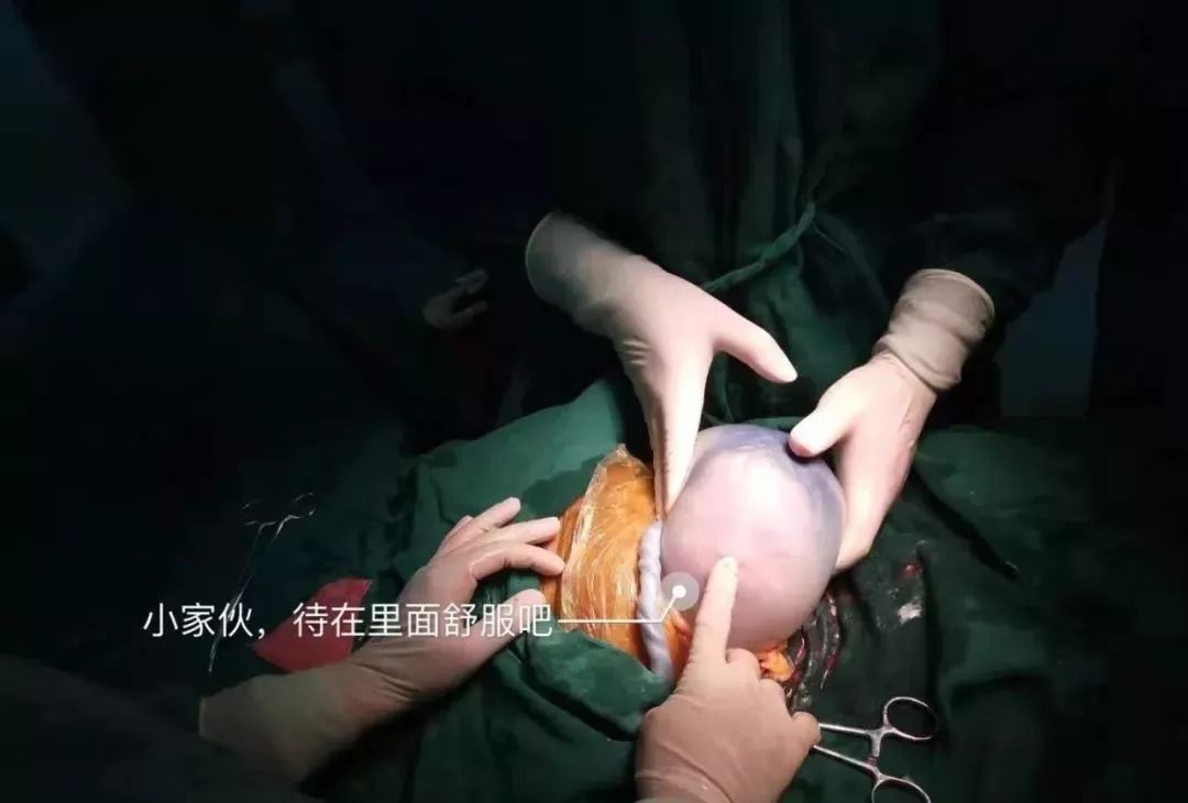 哪吒是不是怀孕三年才生,哪吒怀孕大肚子临盆