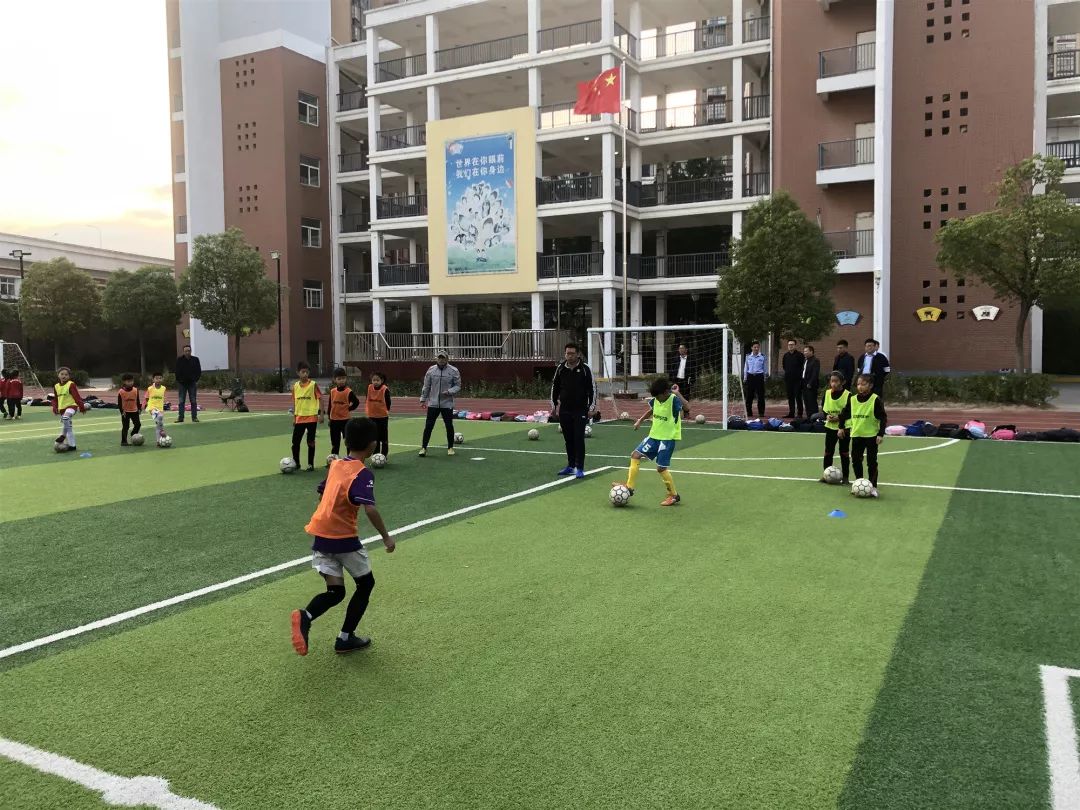 扶贫帮困主题党日活动方案,2019公益扶贫活动