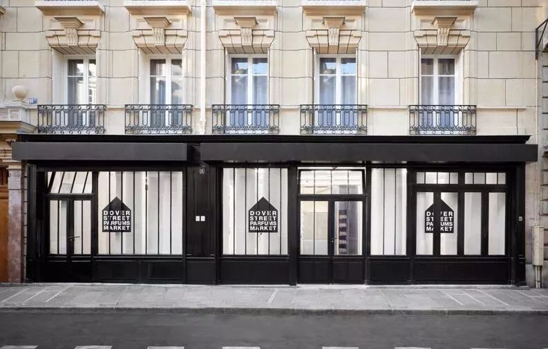 川久保玲全球首家美妆店,川久保玲精品服饰店