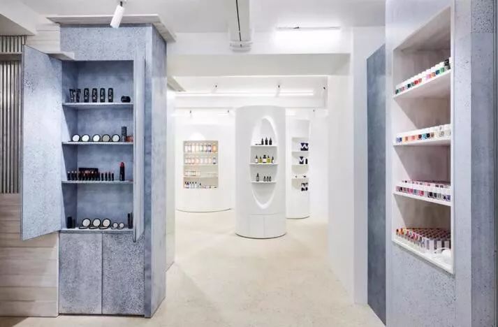 川久保玲全球首家美妆店,川久保玲精品服饰店