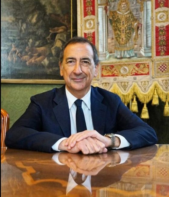 「意·焦点」为吸引10亿用户,米兰开官方微信公众号