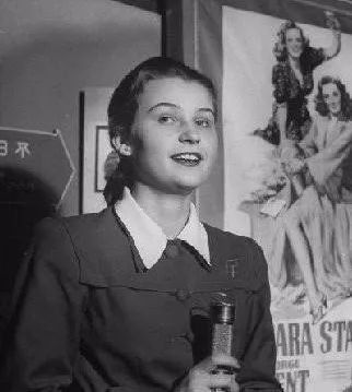 舞厅灯光璀璨,舞厅跳舞夜上海