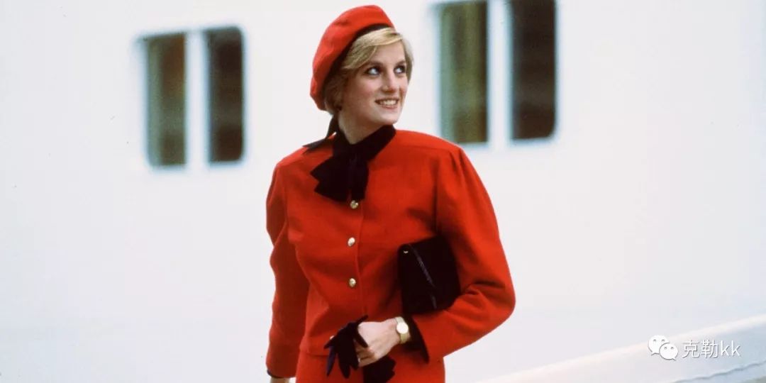 尚未有任何一种配饰会像这件一样被赋予如此众多的含义|团购