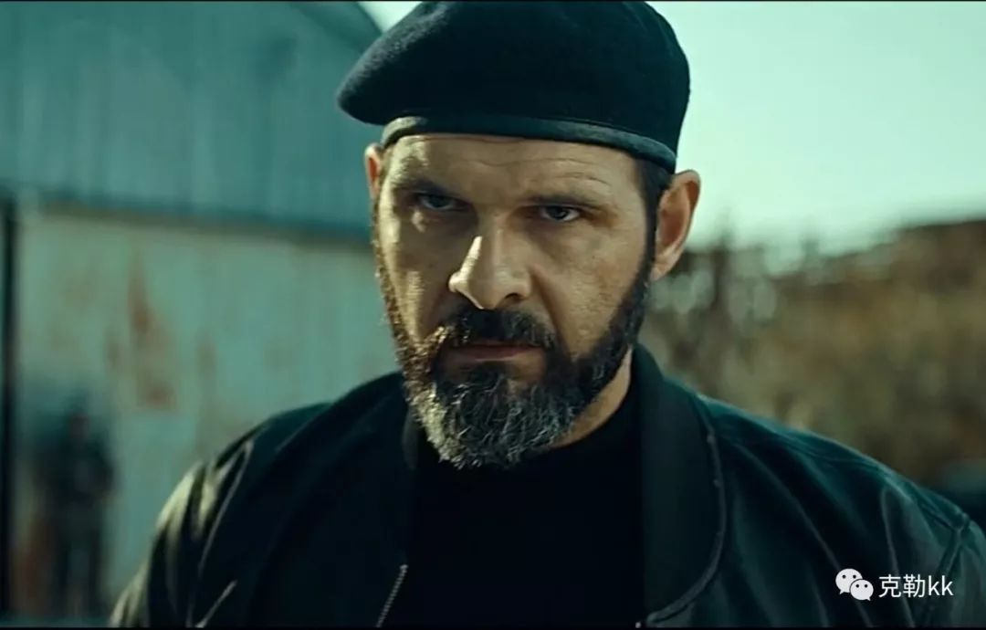 尚未有任何一种配饰会像这件一样被赋予如此众多的含义|团购