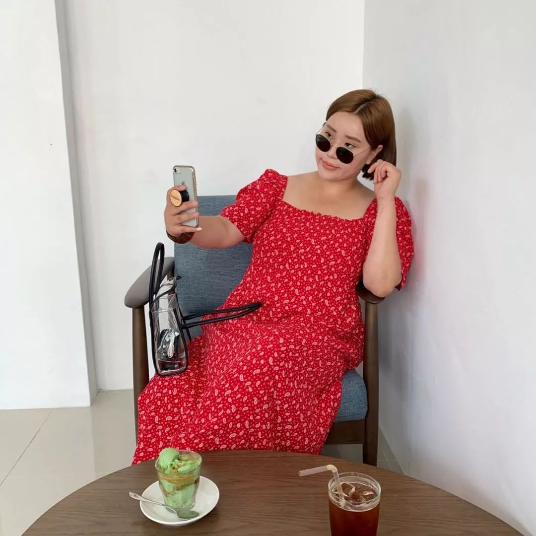 骨架大高个子女生怎么穿搭,肩宽骨架大胖妹妹怎么穿