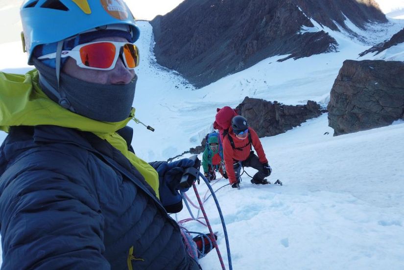 博格达峰登顶记录,李宗利登顶8千米以上的山