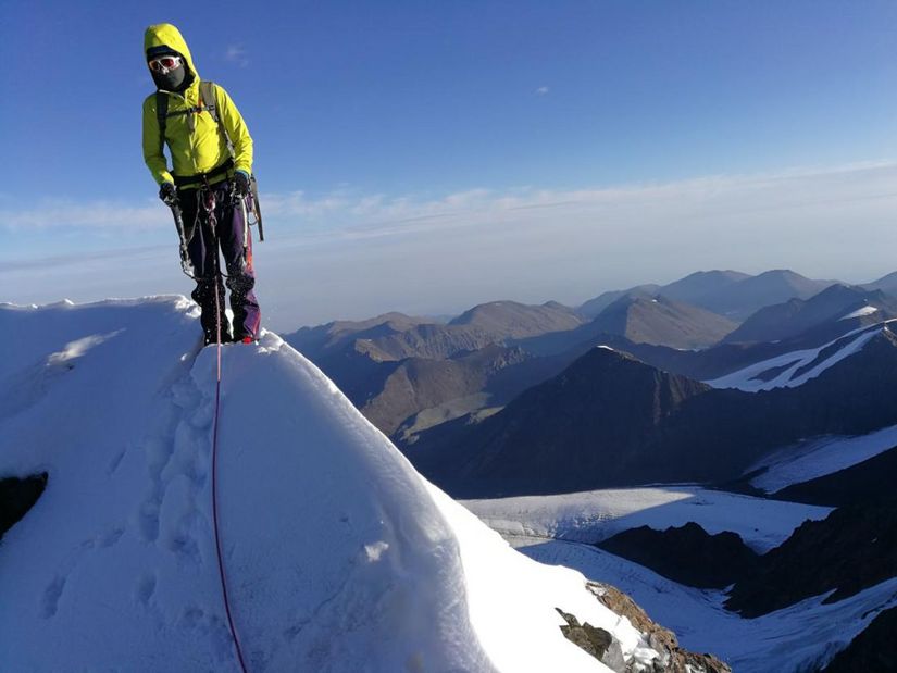 博格达峰登顶记录,李宗利登顶8千米以上的山