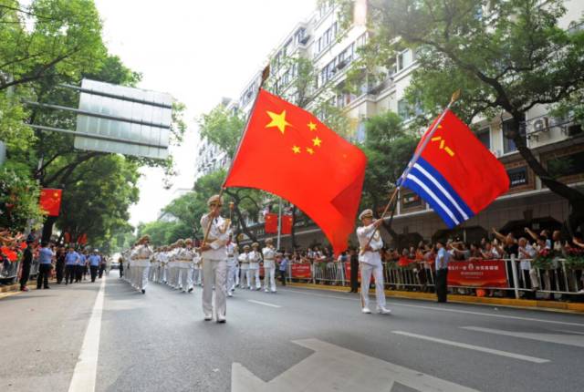 南昌国际军乐节,南昌军乐节巡游现场直播