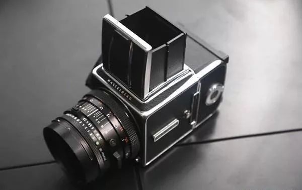 相机最顶级的手机,最新出的单反全画幅相机