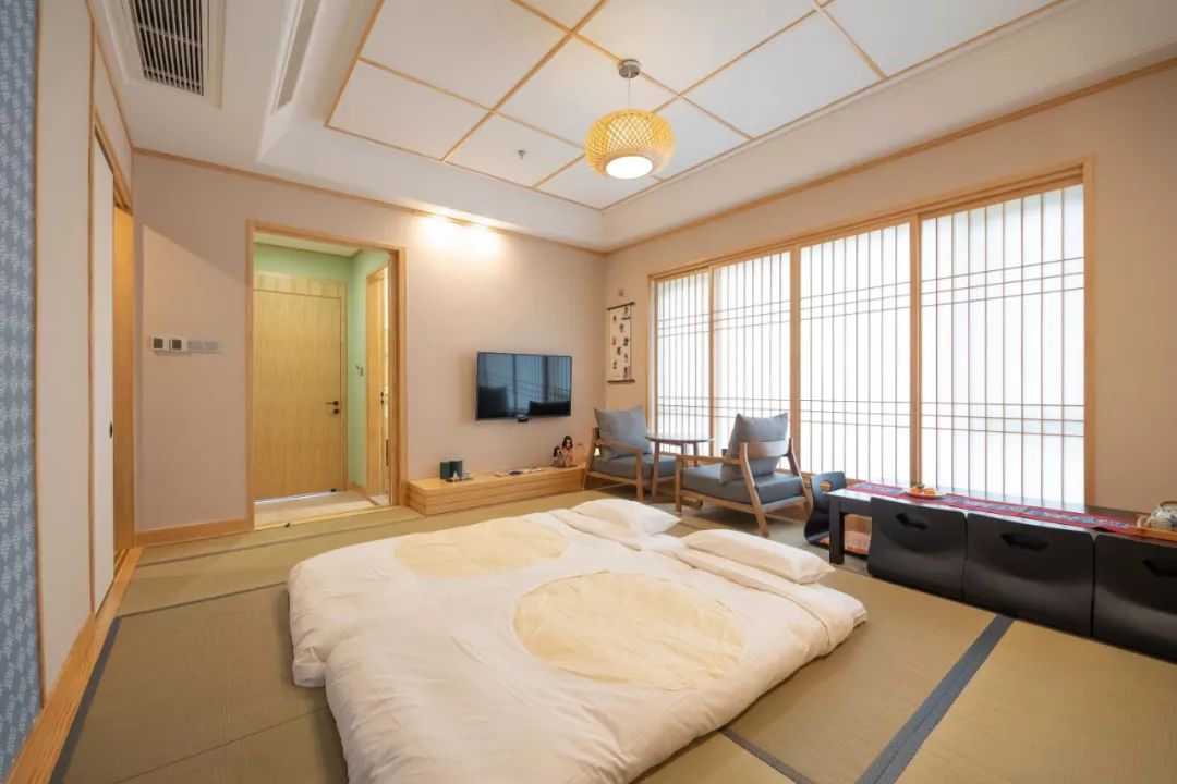 自驾游12个人住民宿,住200左右民宿3天1500左右