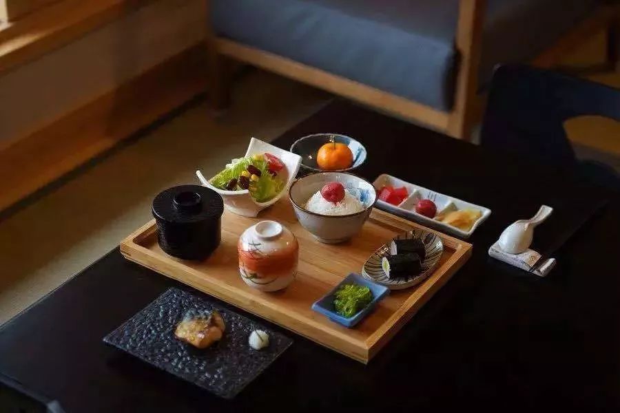 自驾游12个人住民宿,住200左右民宿3天1500左右