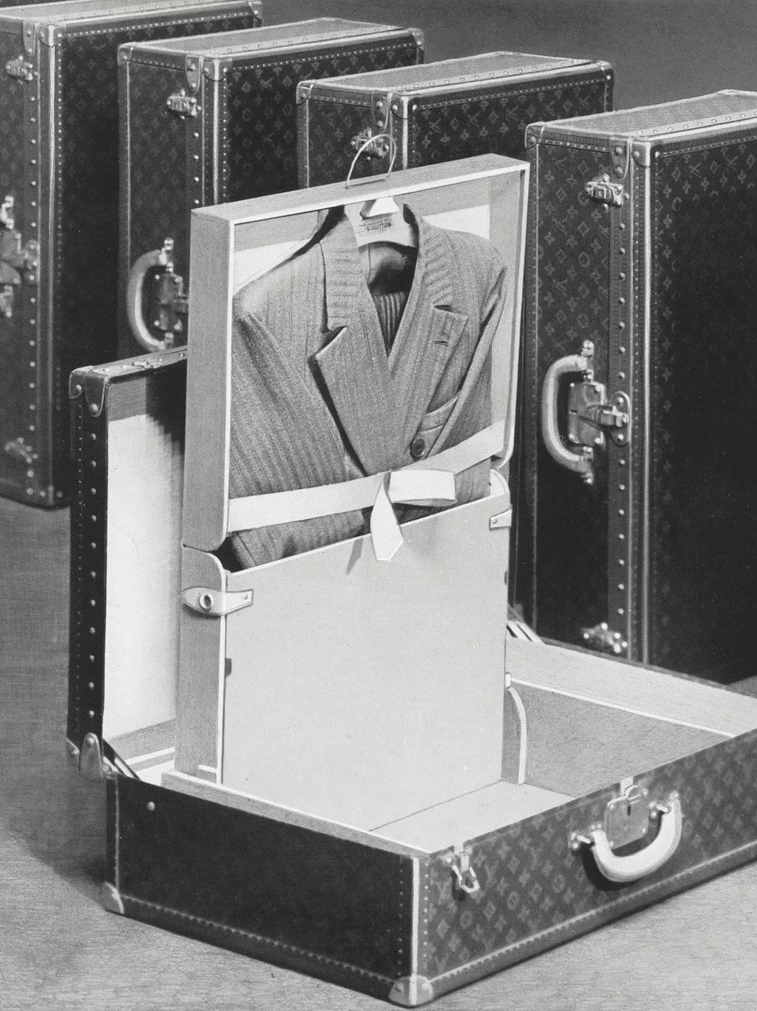 lv旅行箱真的太美了,lv旅行箱全套