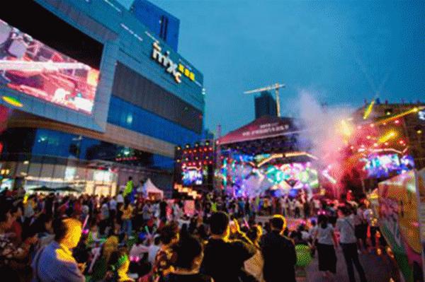 不止“首店收割机”，川南“领路人”看点颇多