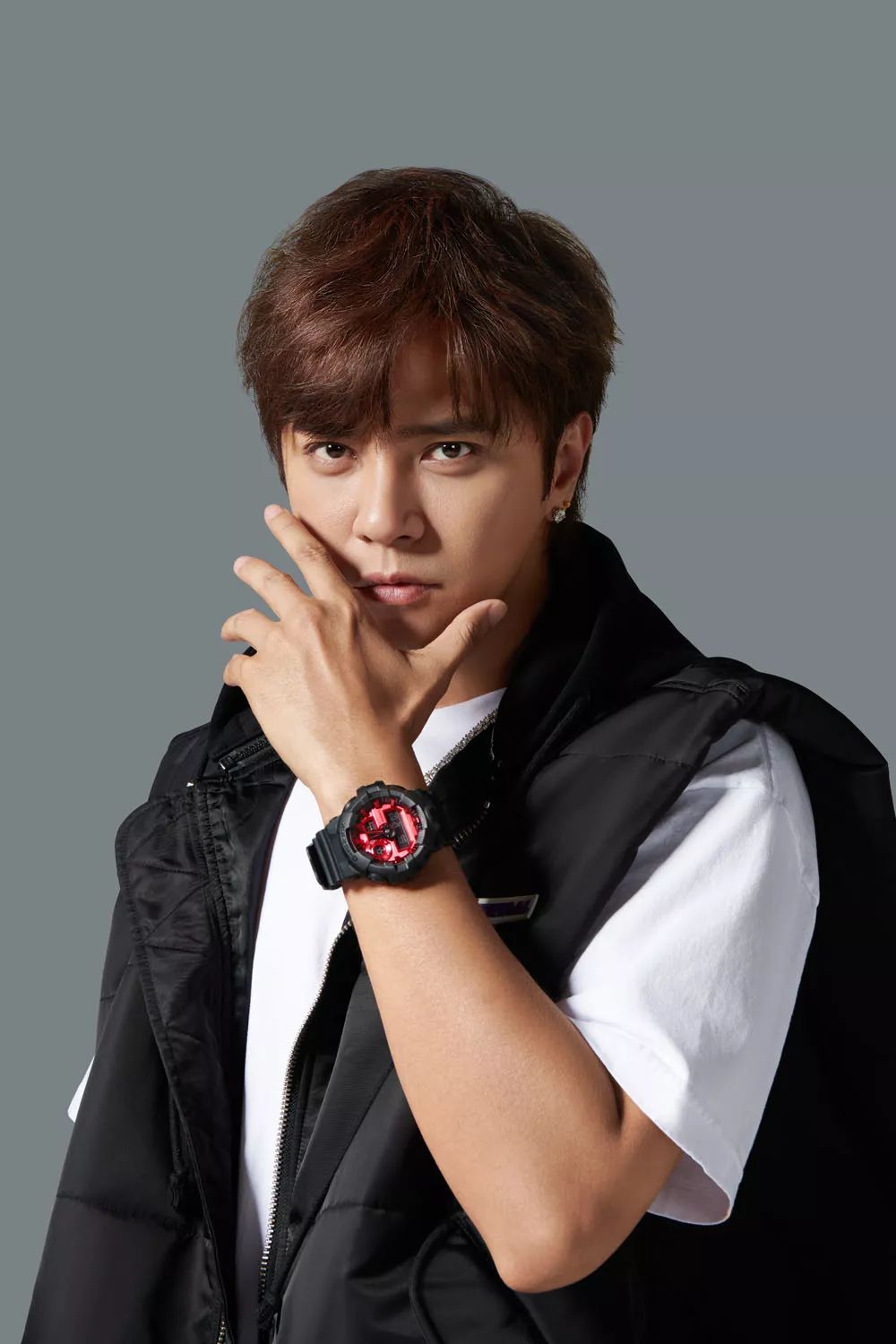 鎷ユ湁鏃犳暟鐞冮瀷,鍧愭嫢涓婁嚎鏄庢槦鐞冮瀷鐨勪汉