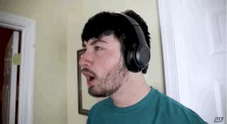 AirPods是当代青年的社交核*器武**