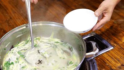 嚟度，可能系顺德桑拿种类最多嘅地方！鸵鸟都唔放过！真够呛