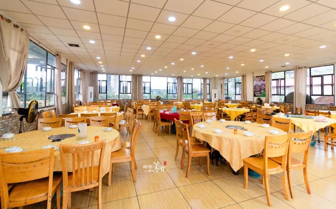 嚟度，可能系顺德桑拿种类最多嘅地方！鸵鸟都唔放过！真够呛