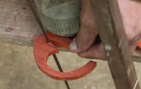 真·鲁班再世！61岁中国大爷造出2500年前鲁班凳，惊艳1000万外国网友：这还是我认识的中国功夫吗？