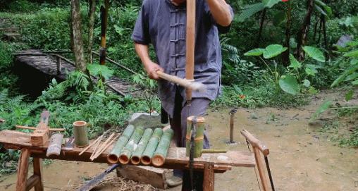 真·鲁班再世！61岁中国大爷造出2500年前鲁班凳，惊艳1000万外国网友：这还是我认识的中国功夫吗？