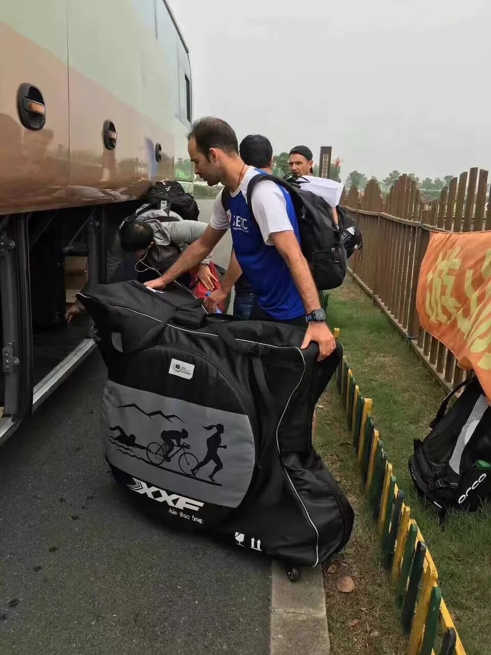 骑行途中自行车托运,自行车骑行西藏行李托运