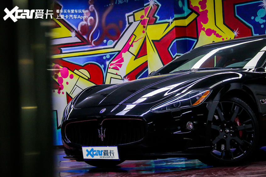 有钱人都买什么物件,现在年轻人能买哪些二手车