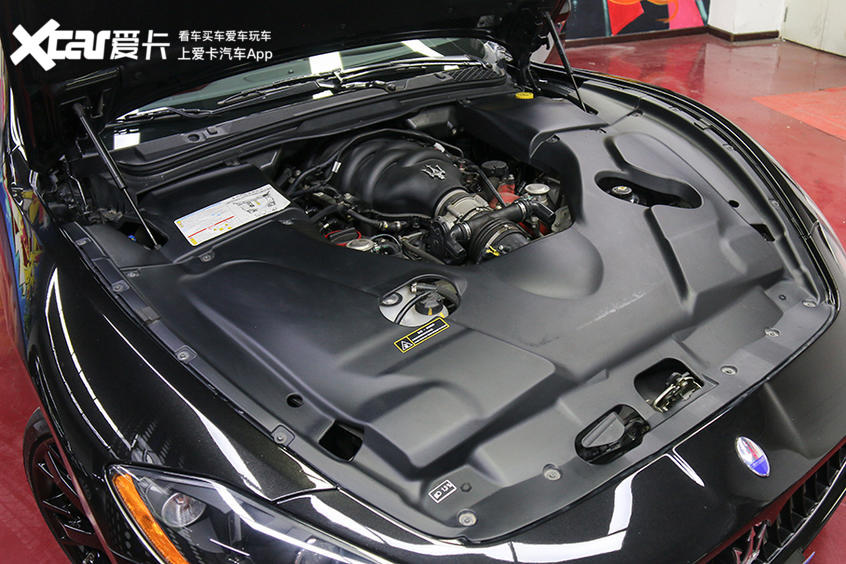 有钱人都买什么物件,现在年轻人能买哪些二手车