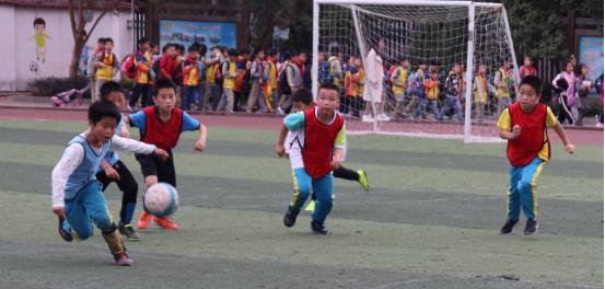 竞技绿茵新春,德兴银城一小运动会