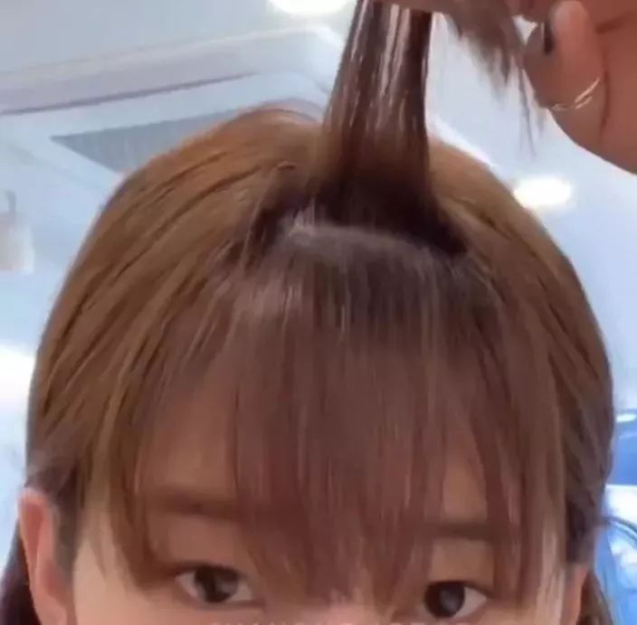 韩国八字刘海怎么烫教程,韩式齐刘海八字刘海教程