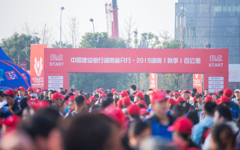 励志|体重将近300斤的他，两天走了100公里路……