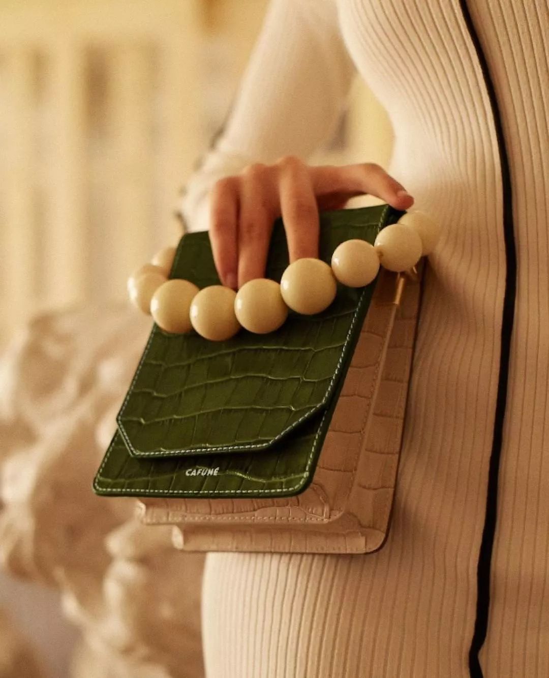 这个单品选得对，全身看起来就很贵