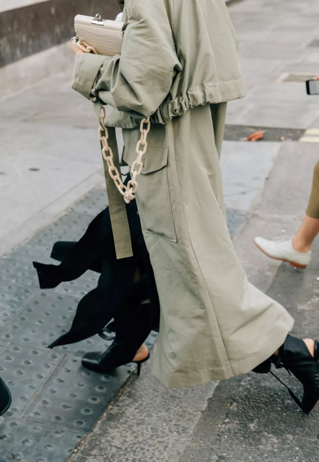 这个单品选得对，全身看起来就很贵