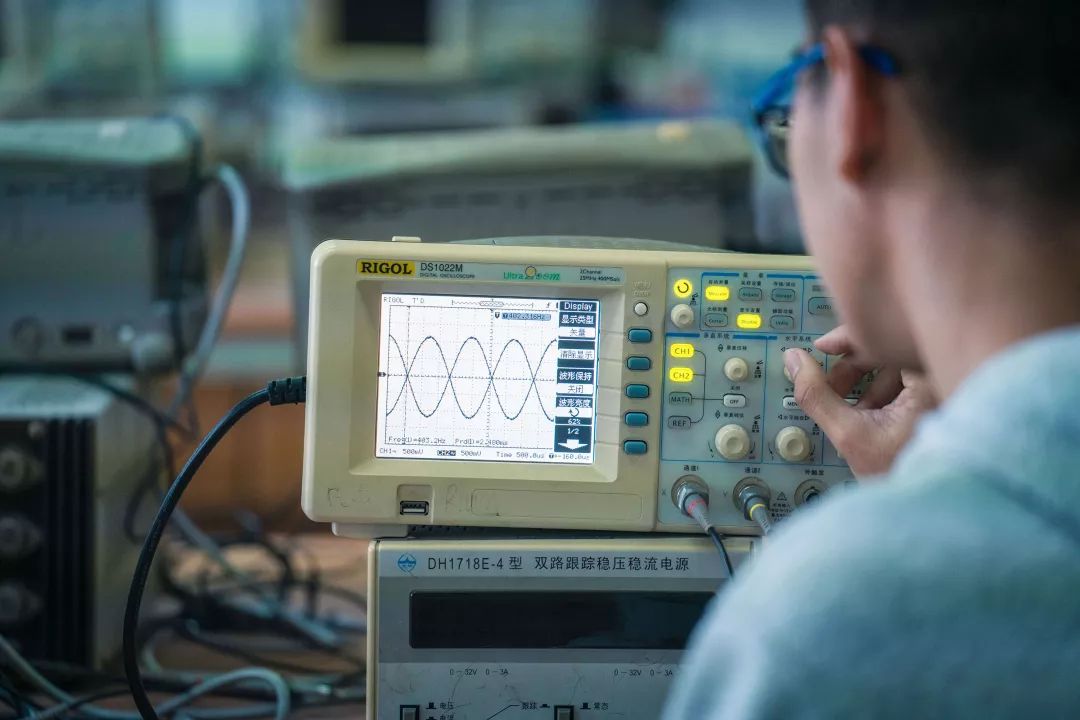 你好，我们是工！科！生