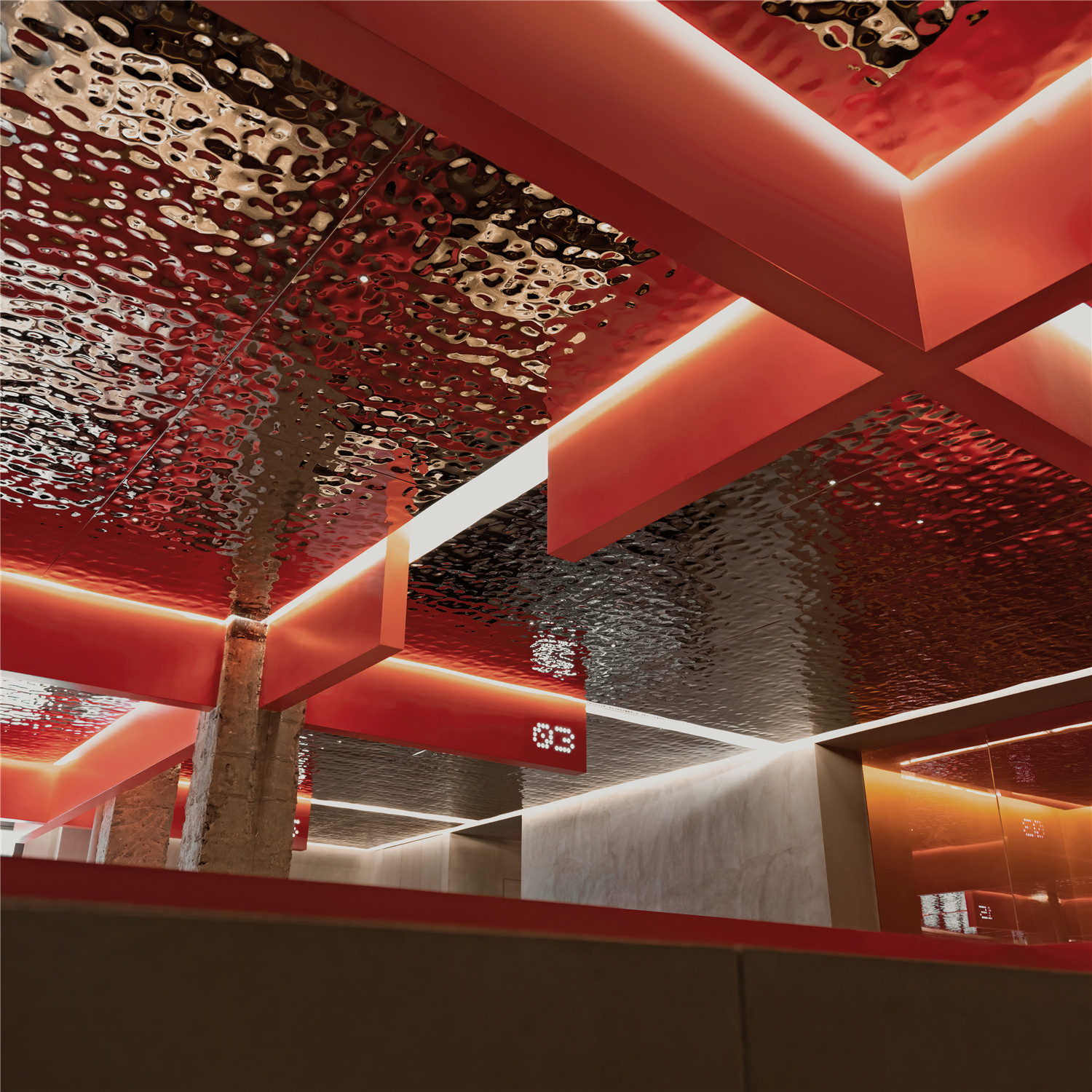 鐗╀笂绌洪棿鐏攨,閲嶅簡鐗╀笂绌洪棿