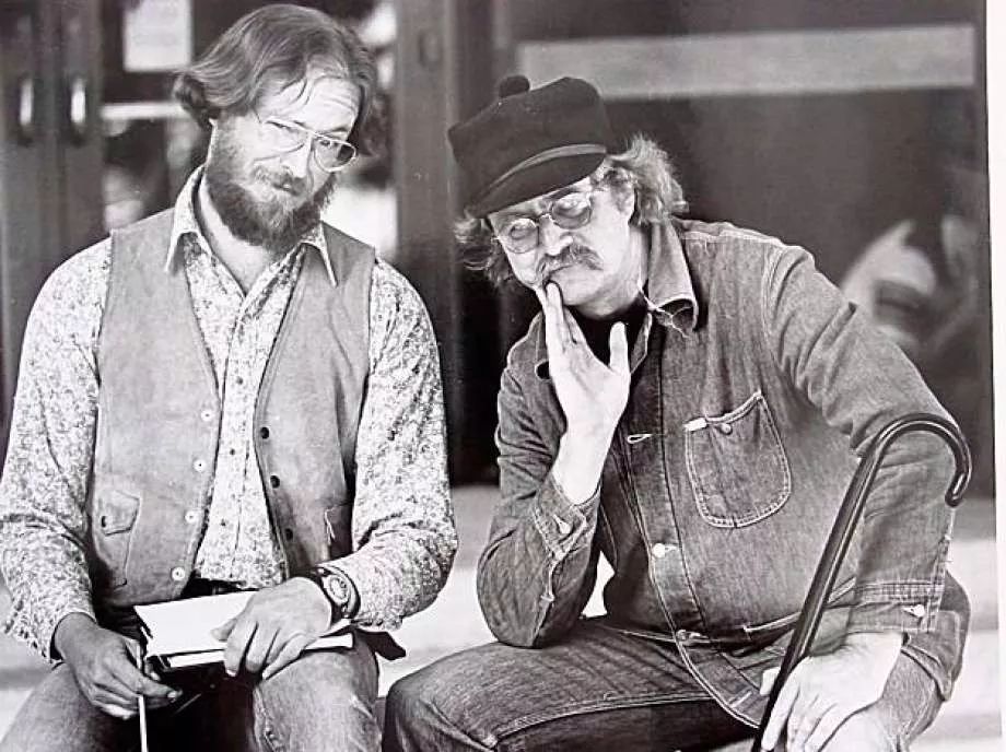 只有他的死，能让我们堕落