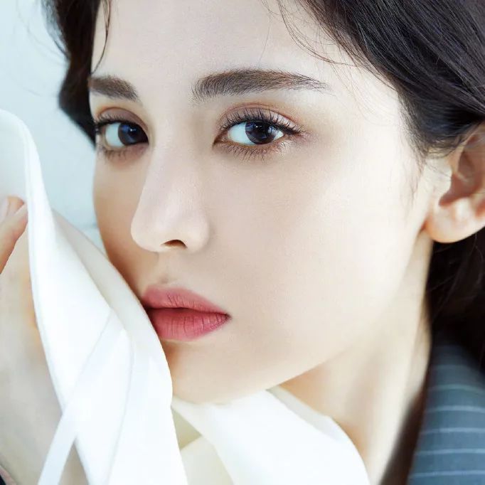 五官扁平怎么画出混血的感觉,菱形脸混血妆容教程