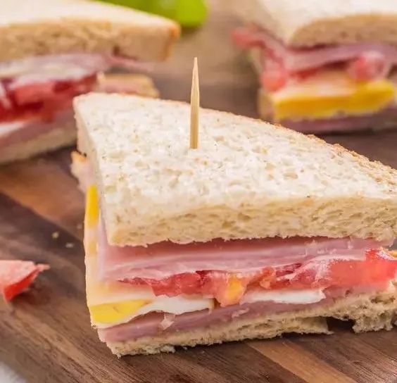 让你感受到的是满满的美食幸福感,享受美食是一种幸福的生活态度