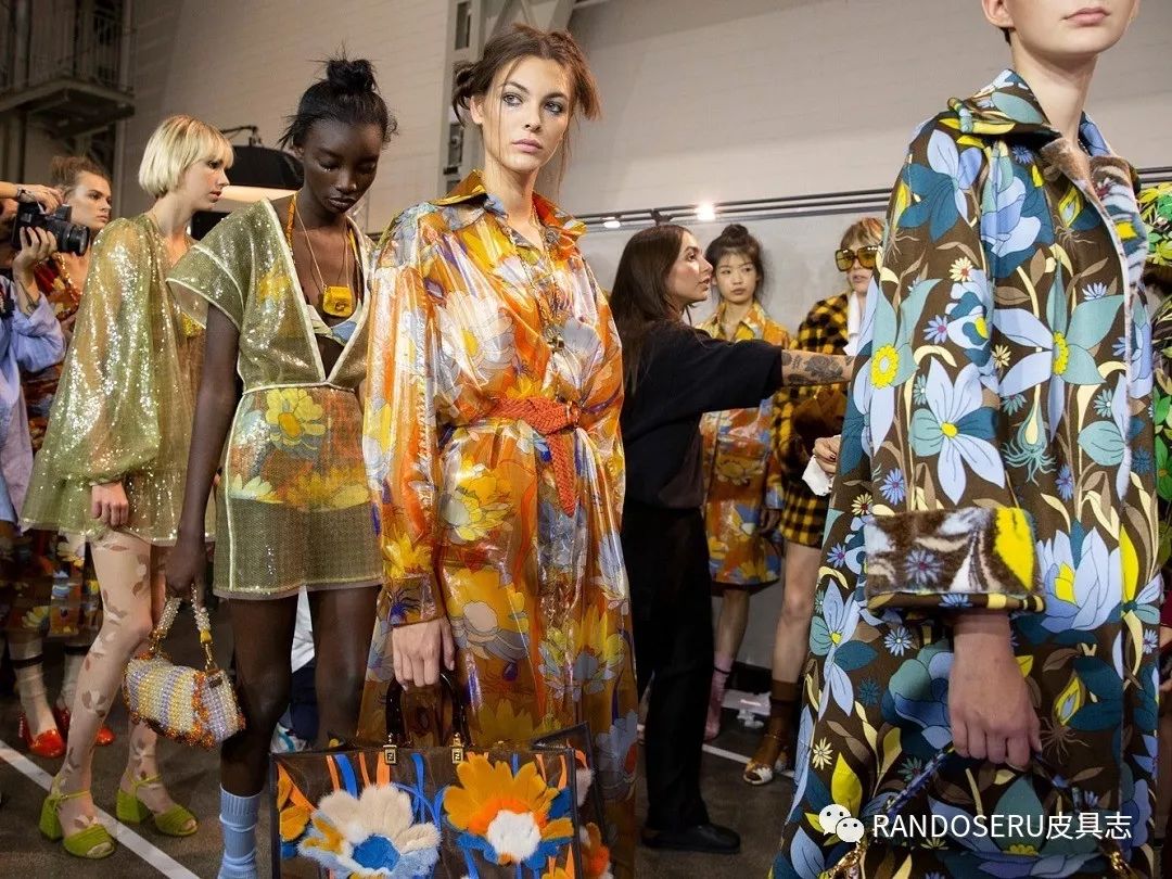 看完2020大牌新包，我的买包清单有几米长了…