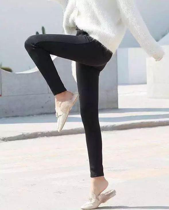 把护肤品穿在腿上是种什么体验？还能「显瘦10斤+超级保暖」