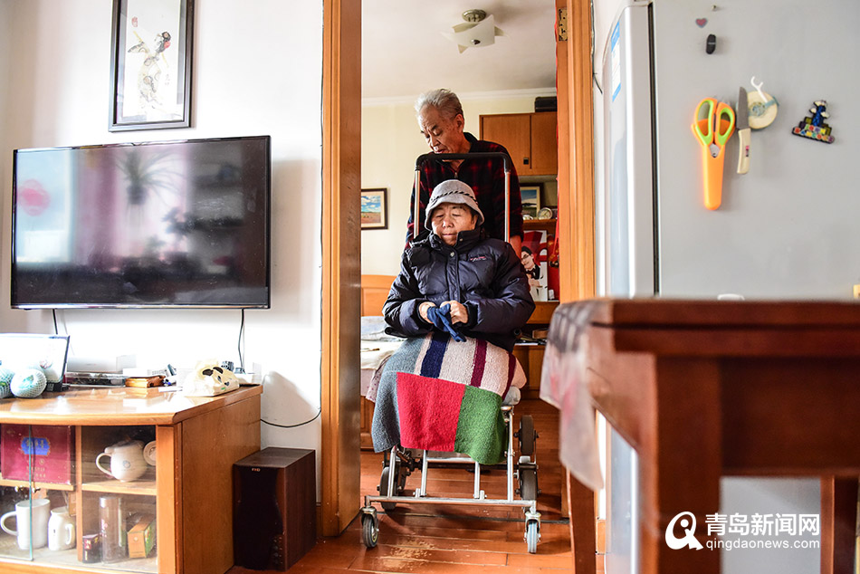 六旬爷爷为肌无力孙子自制轮椅,六旬爷爷为孙子自制轮椅