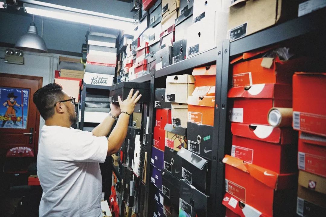 球鞋收藏家介绍球鞋背后的故事,球鞋爱好者的收藏与经历