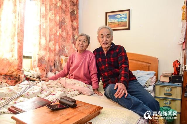 爱的发明家！青岛一老人为妻子研发“爬楼轮椅”，如今又为邻居免费制作