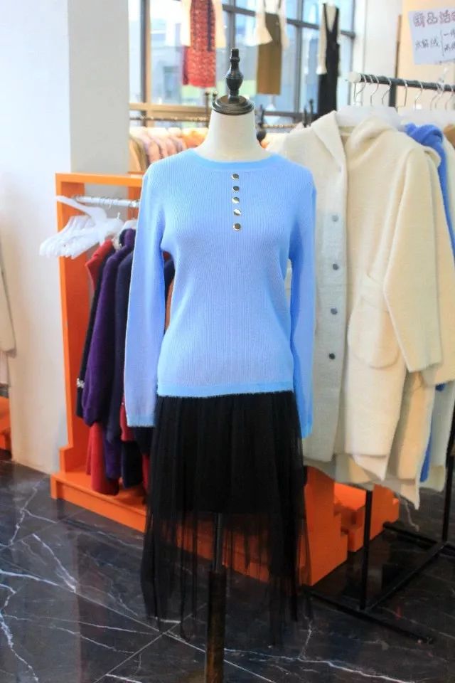 番禺剁手*党**的天堂！低至2.5折，万人疯抢的欧时力、MNBF等顶级国际潮牌开仓