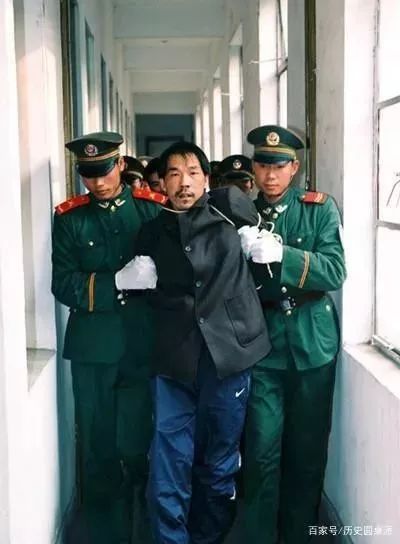 杀了7个人的女魔头,杀7人女魔头完整解说