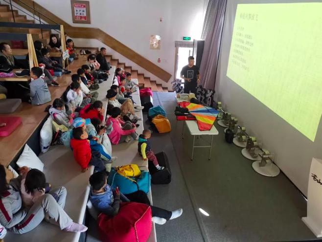 让孩子在家上学的家长们,让孩子辍学出去打工的父母