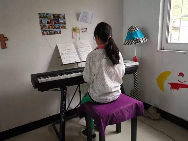 让孩子在家上学的家长们,让孩子辍学出去打工的父母