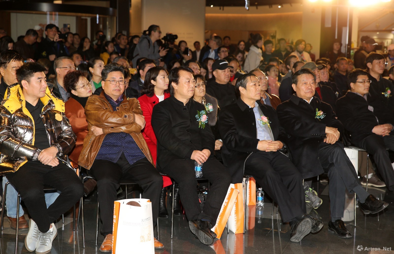 周莹油画艺术作品欣赏,晏子周莹画像