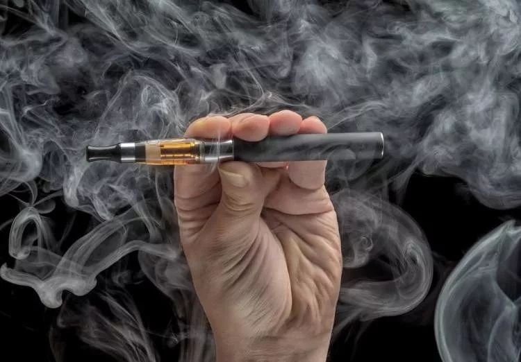 健康马山：*子烟电**不是“水蒸气”，危害比您想的更严重