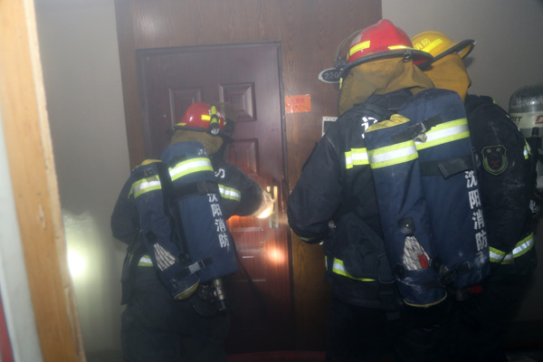 冬天里的一把火1987幕后,冬天里的一把火着火事件