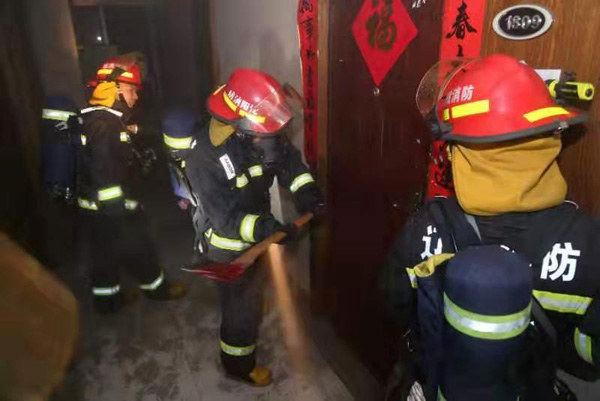 冬天里的一把火1987幕后,冬天里的一把火着火事件